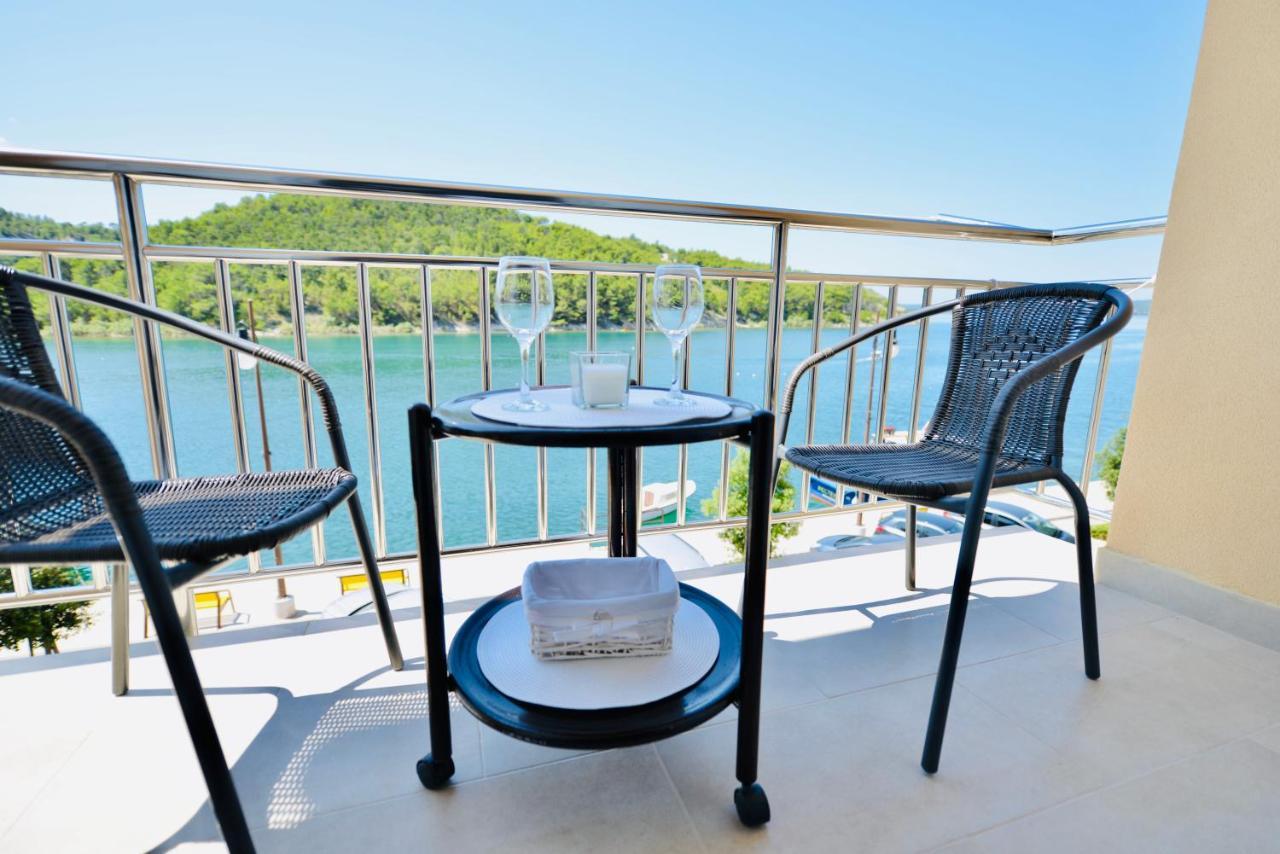 Apartment Niksa Novigrad  Bagian luar foto