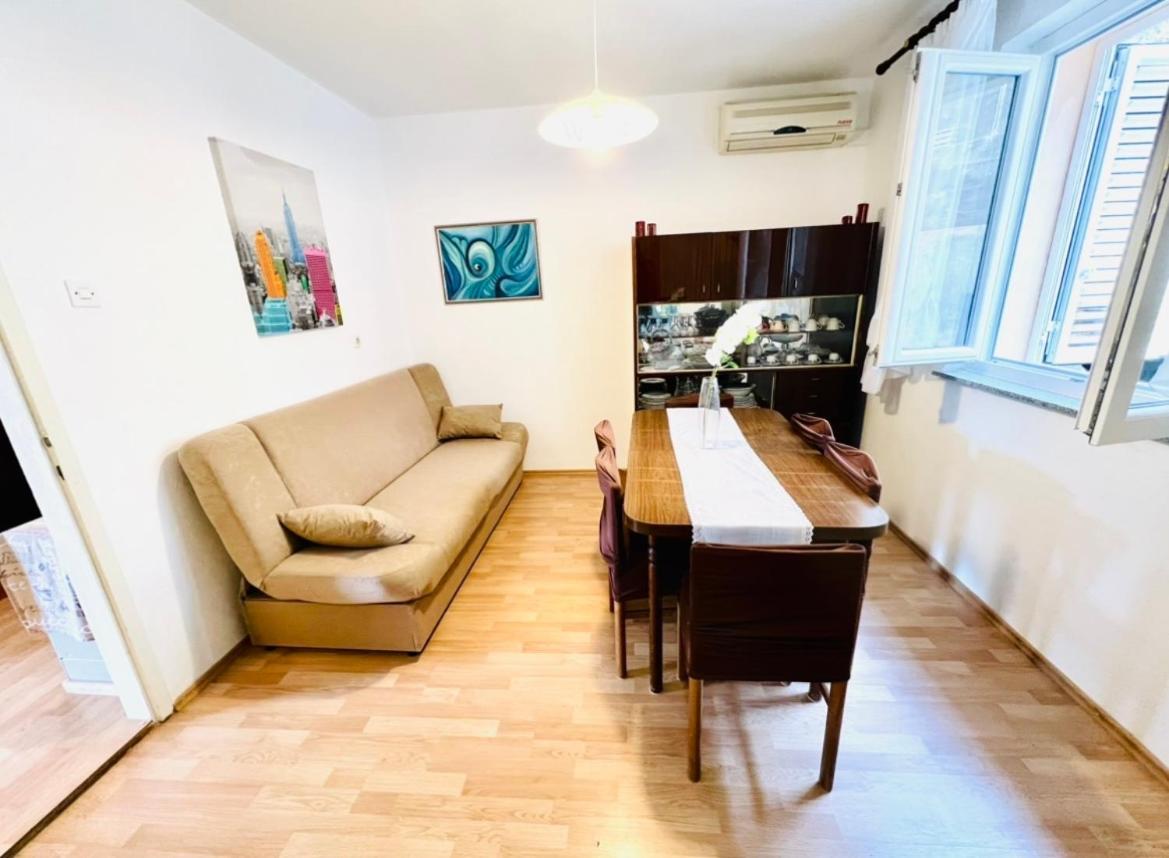 Apartment Niksa Novigrad  Bagian luar foto